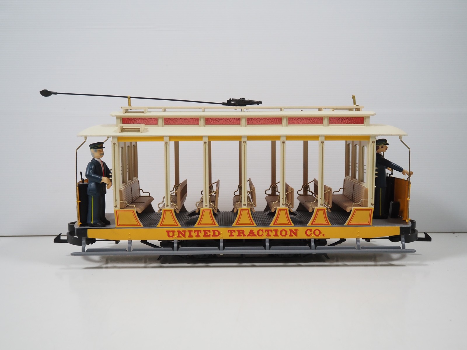 鉄道模型 Bachmann Big Haulers United Traction Co. Lot 709 - A pair of BACHMANN Big Haulers G gauge