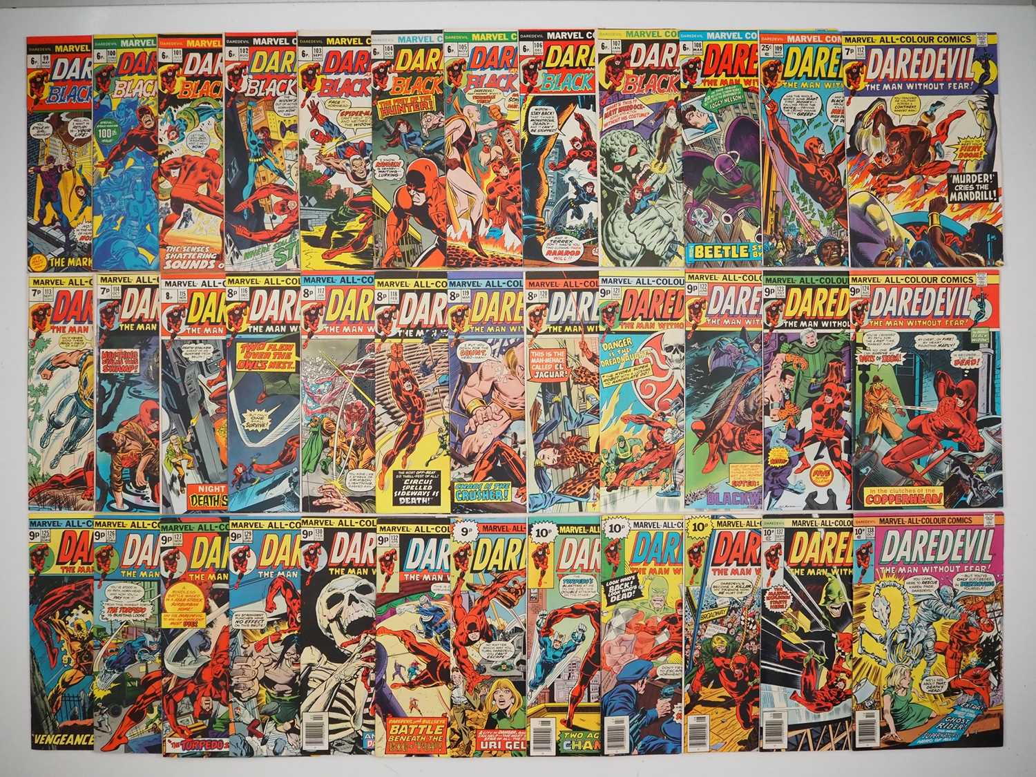 Lot 26 - DAREDEVIL #99 - 109, 112 - 127, 129, 130, 132 -...