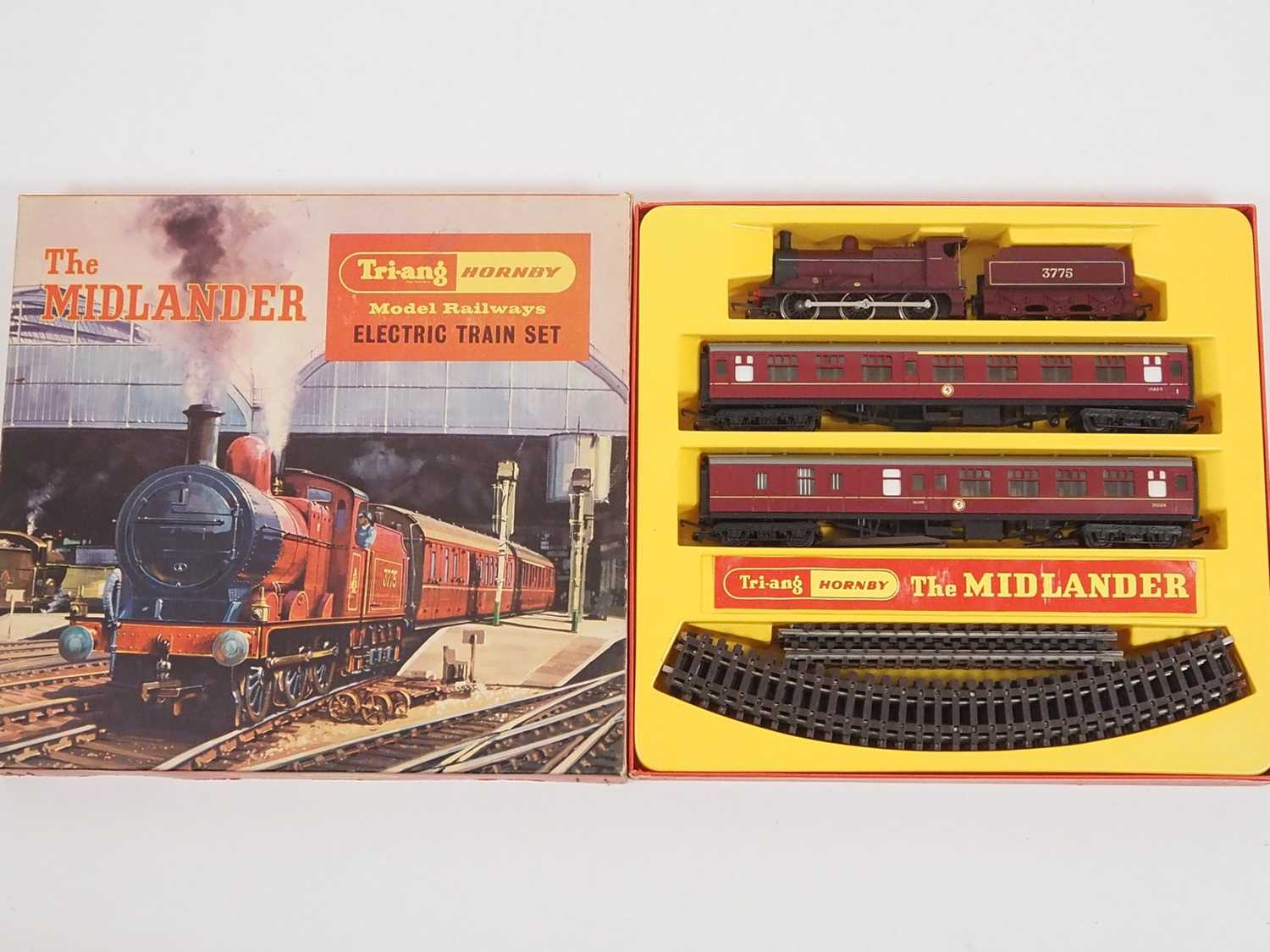Lot 395 - A TRIANG HORNBY OO gauge RS8 'The Midlander'...
