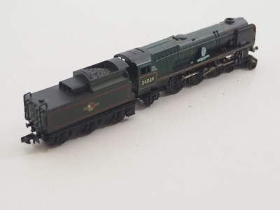 Lot 28 - A pair of FARISH N gauge steam locomotives...