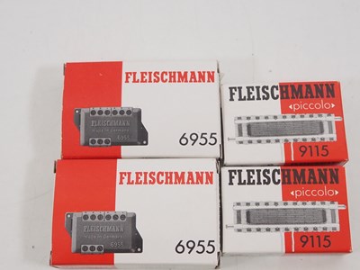 Lot 33 - A large group of FLEISCHMANN N gauge colour...