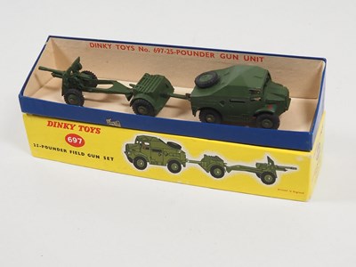 Lot 292 - DINKY - A 697 25-Pounder Field Gun Set