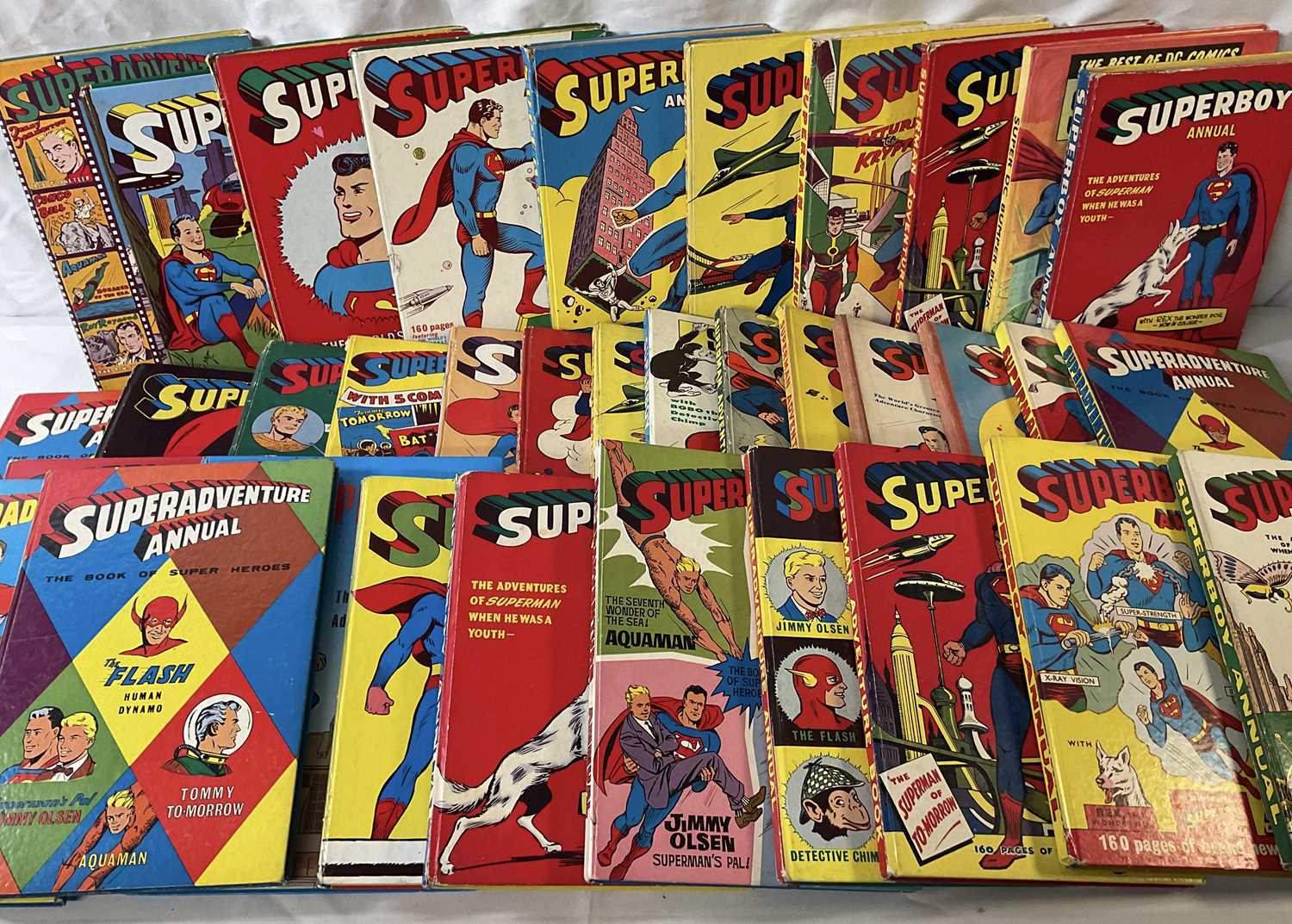 Lot 17 - A quantity of SUPERMAN hardback annuals (1953 -...