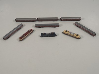 Lot 5 - FLEISCHMANN N gauge unboxed rolling stock...