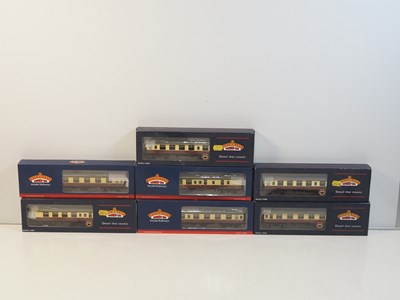 Lot 261 - BACHMANN OO gauge MK1 passenger coaches, all...