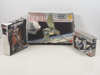 Lot 456 - A group of film themed unbuilt plastic kits by...