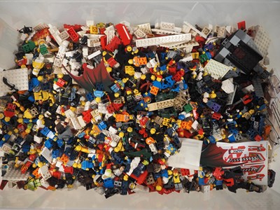 Lot 460 - LEGO: Unboxed 'brick n mix' assorted sizes and...