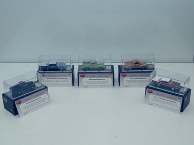 Lot 597 - TRAX 1:43 scale Australian Outline diecast...
